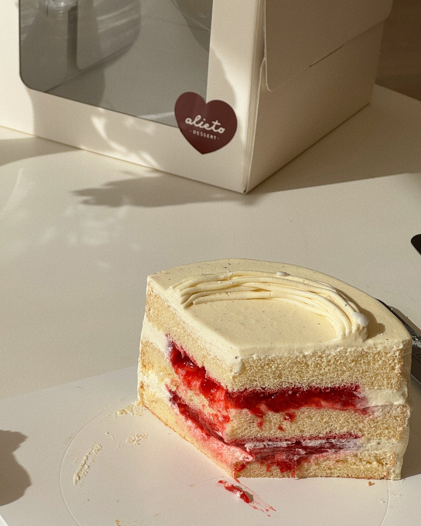 Vanilla Strawberry Cake