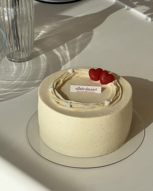 Vanilla Strawberry Cake