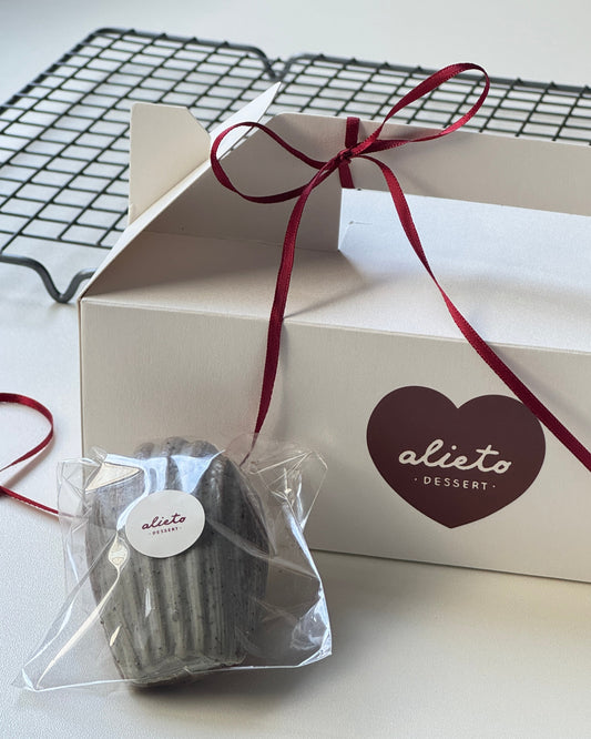 Black Sesame Madeleine (set of 8)